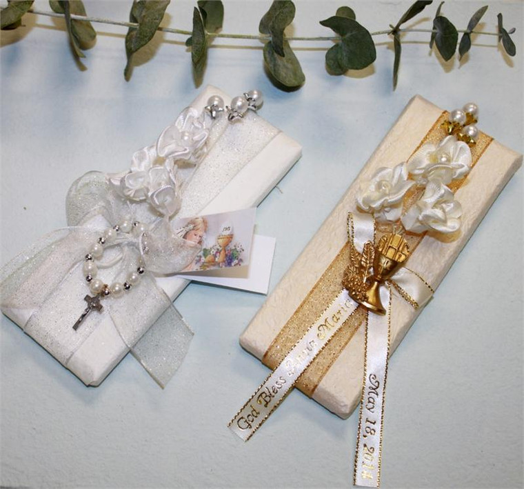 Personalized Decorated Communion Chocolate Bar with Silk and Pearl Flower Bouquet and Religious Ornaments