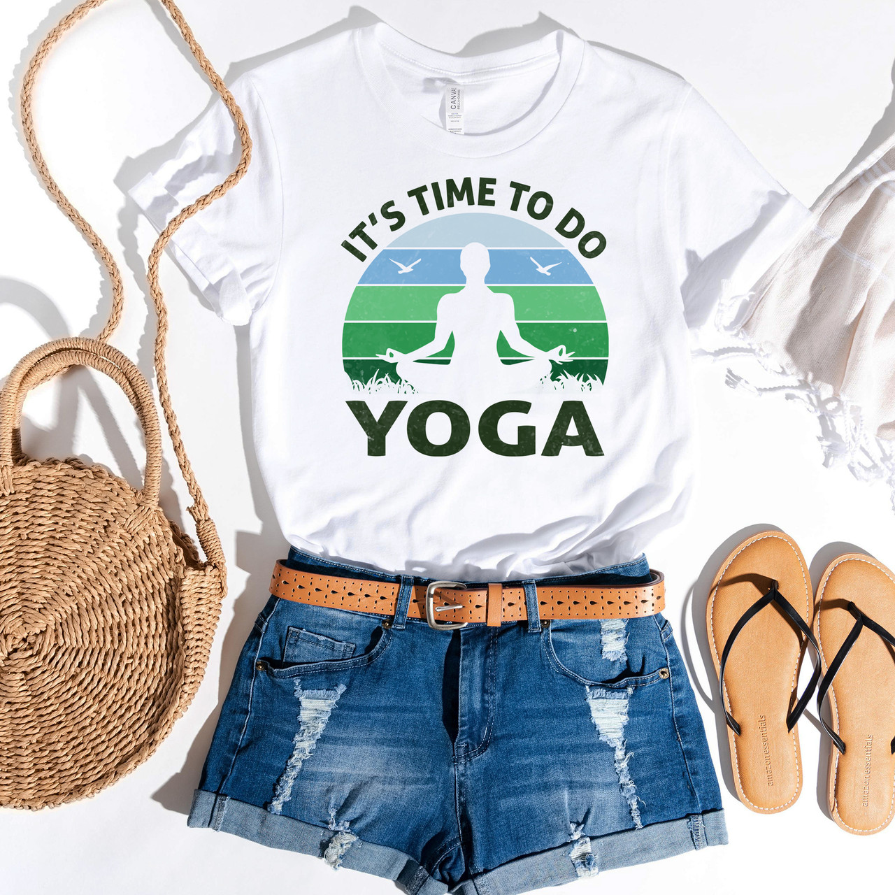 It's Tıme To do Yoga Meditation  Short Sleeve T-Shirt