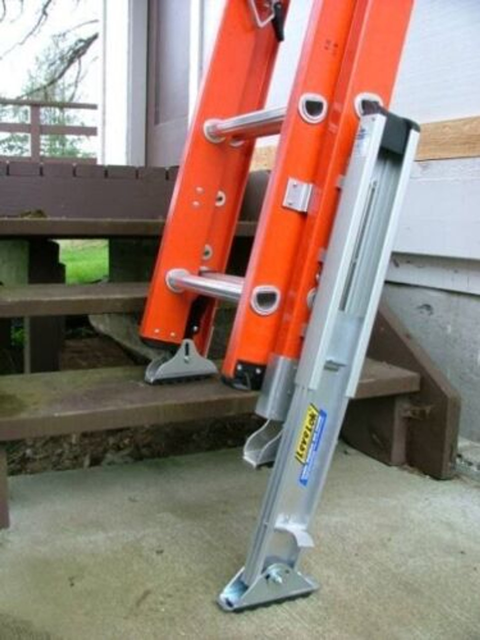 LadderProducts.com | LeveLok Quick Connect Extension Ladder Leveler Kit LL-STB-2QC