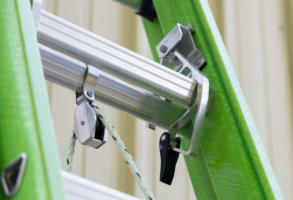 LadderProducts.com | Werner D-Rung Pulley Assembly Kit 31-15