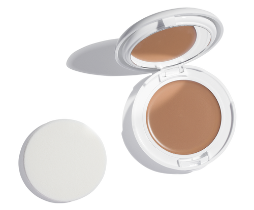 A 100% mineral, broad spectrum sunscreen in a light, cream-to-powder formula. A 100% mineral, broad spectrum sunscreen in a light, cream-to-powder formula.