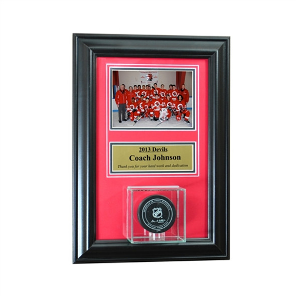 Wall Mounted Hockey Puck Case with 5x7 and Engraving Plate for Individual Award