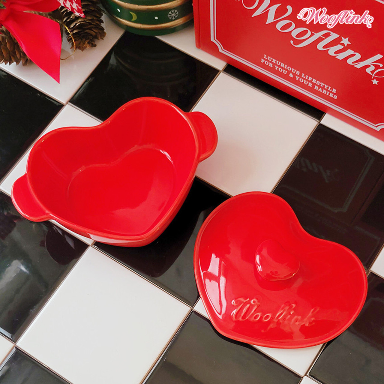 Wooflink Heart Bowl with Lid