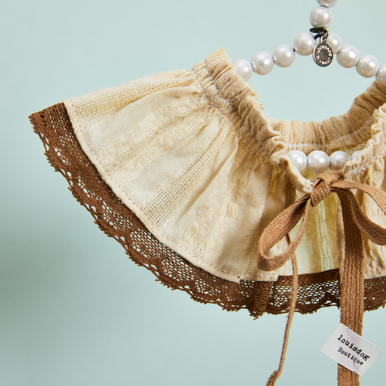 Louisdog Butter Frill Collar