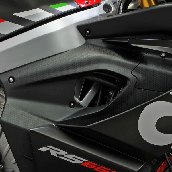 Titanium Fairing Kit Aprilia RS 660 Fitted