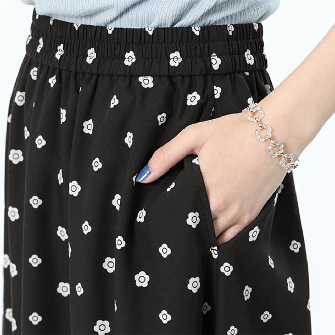 4 Petal Retro Print Skirt