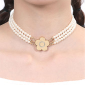 Daisy Magnet Pearl Necklace