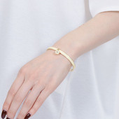 Smooth Epoxy Daisy Bangle