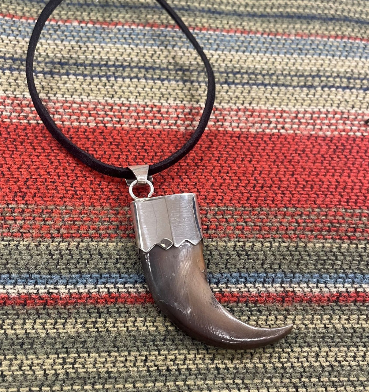 Bear claw necklace with elk ivories. Bear represented introspection, elk  was wealth and stamina. I only… | Bear claw necklace, Wolf tooth necklace,  Antler necklace