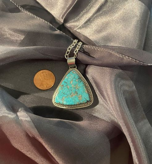 Medium Kingman Pendant w/ Chain
