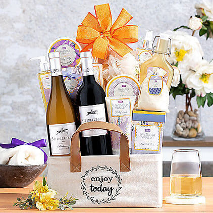 Steeplechase Vineyards Spa Duet: Lavender Vanilla Spa & Wine Gift Basket Z954-WC-730