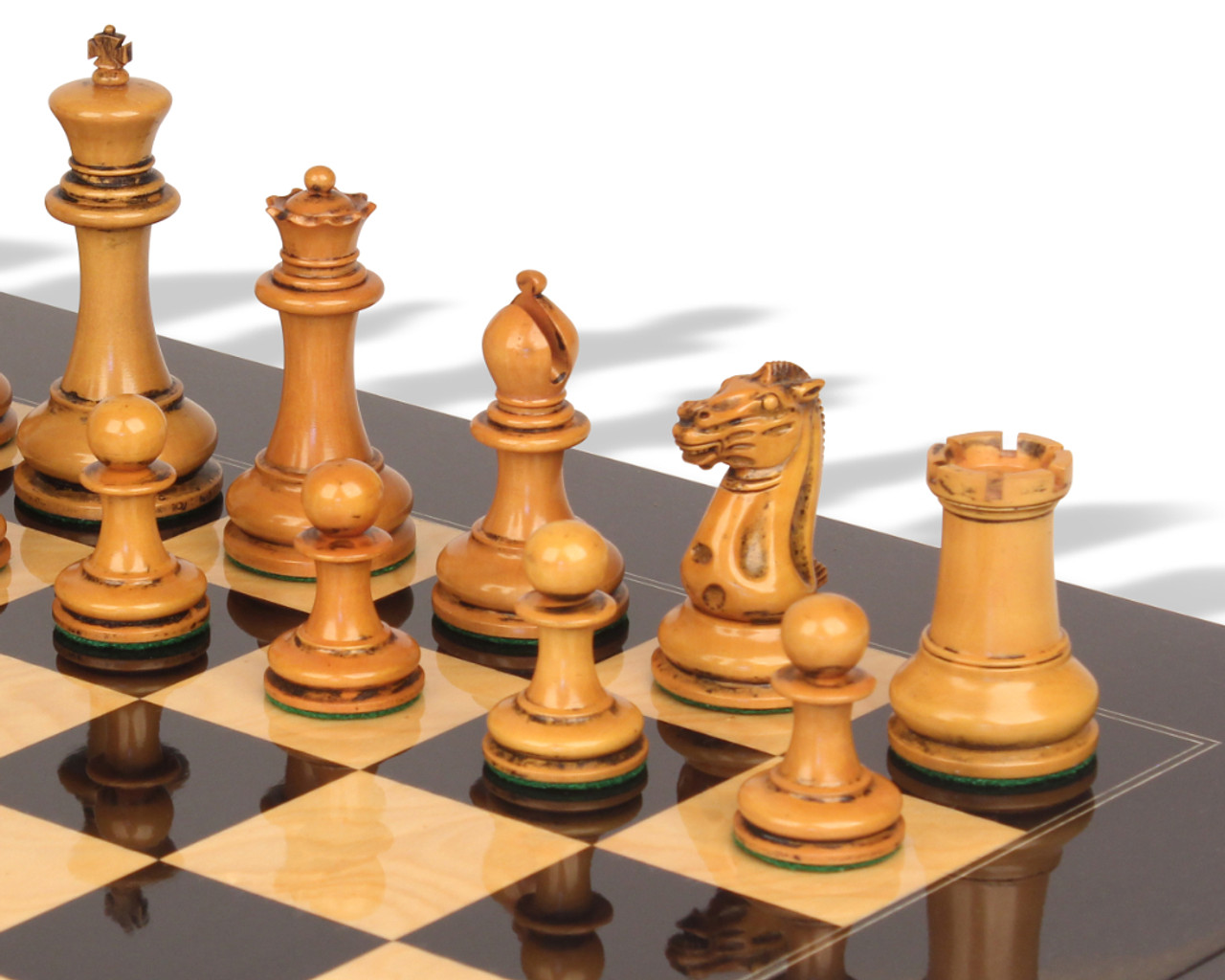 Chess Set Ornate Staunton Design in Stone and Jade Effect. 