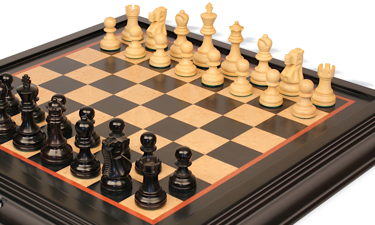 Deluxe Old Club Staunton Chess Set Ebonized & Boxwood Pieces with Black &  Bird's-Eye Maple Chess Case - 3.25