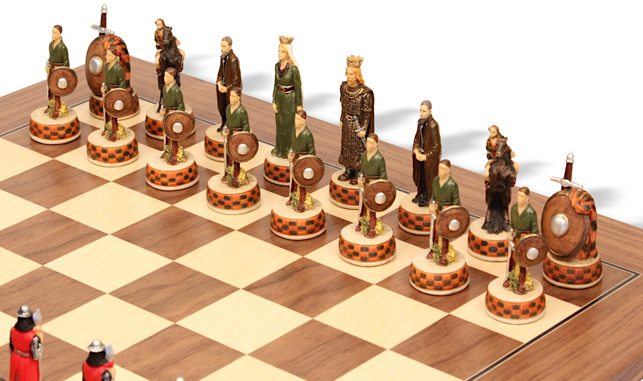 English & Scottish Theme Chess Set with Classic Walnut & Maple Chess Board