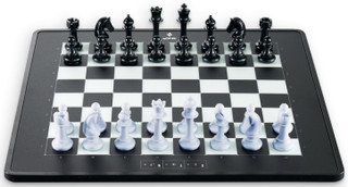 Chess Computers – Advanced Electronic Chess Trainers & Analysis Devices