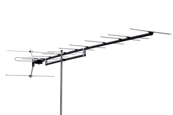 Profile shot of premium Digitek outer fringe VHF Yagi antenna with 12mm aluminium elements and integrated LTE filter, optimized for high-gain rural TV signals.