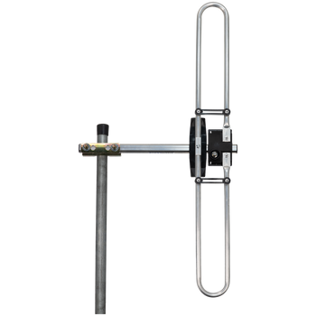 Side view of Digitek 01EDAB DAB+ antenna with long clearance boom, highlighting 670 x 370 x 100 mm dimensions and UV-stabilised design for mast-free performance