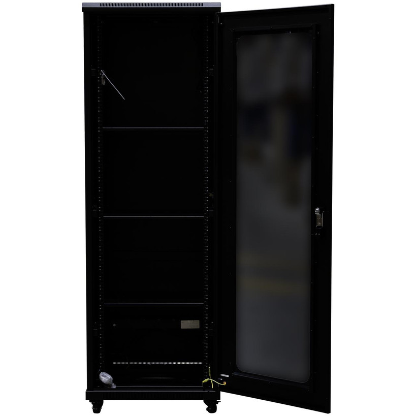 Inside Datatek 24A37R66FPS showing 4 fans 2 shelves and vertical PDU