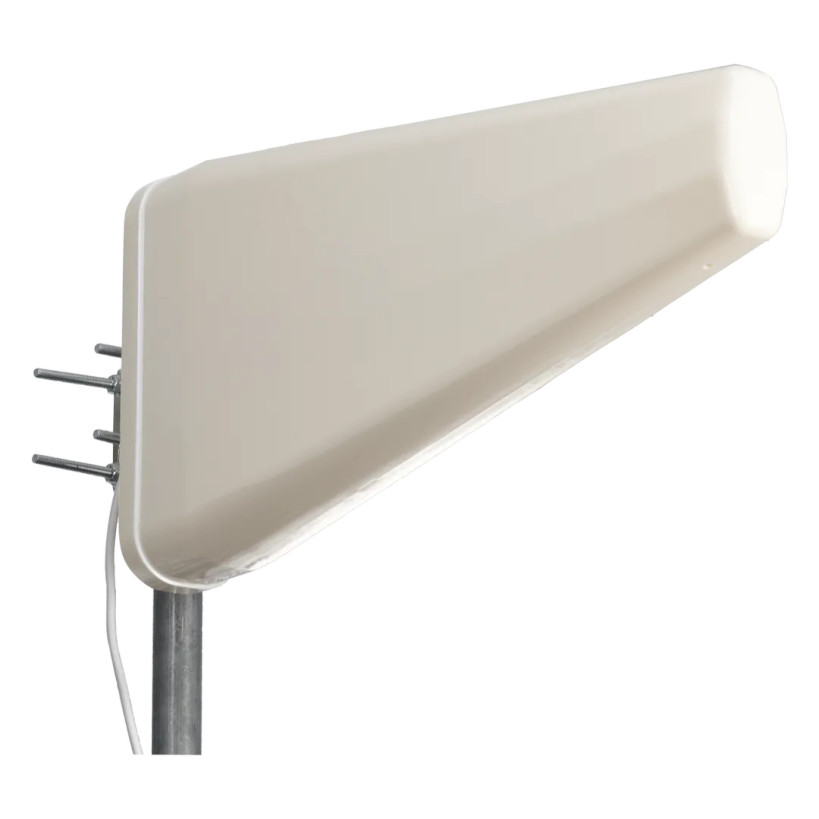 Front angle assembled view of 4G LPDA Wi-Fi Antenna 