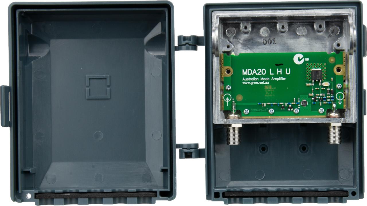 Kingray MDA20HT VHF/UHF masthead amplifier in fully shielded die-cast housing with F-Type connectors, 19dB gain for clear FTA TV