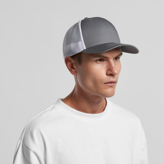 A grey trucker cap with a white mesh back, featuring a logo on the front. Casual style with a structured fit.