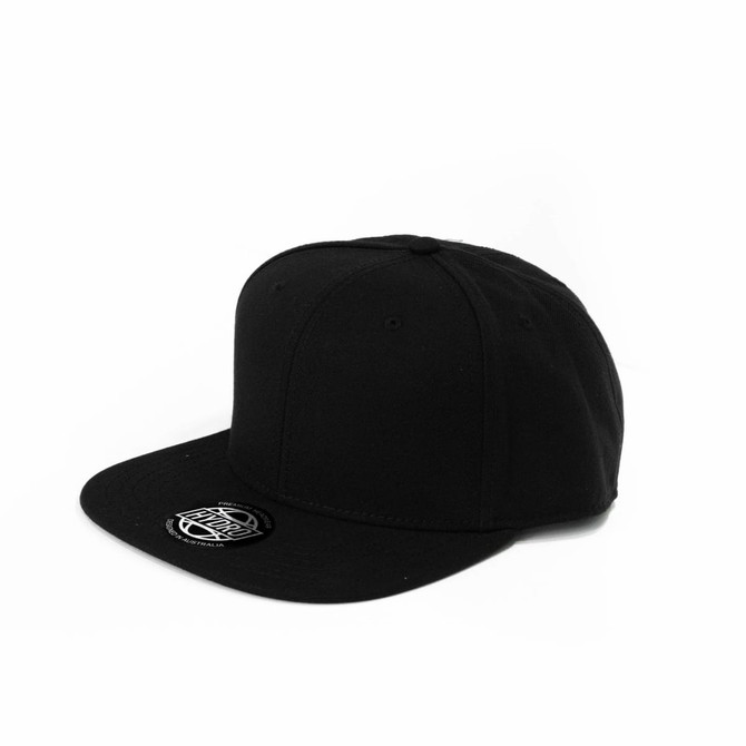 A black cap featuring a flat brim and a logo on the side. Suitable for casual wear.