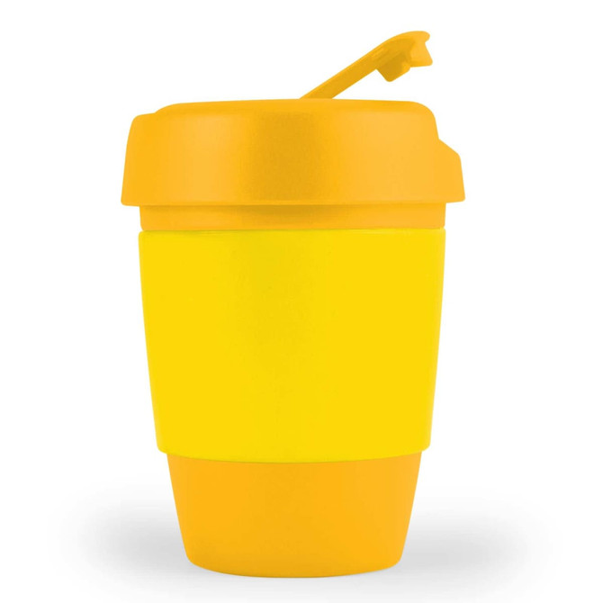 A drink cup featuring a bright yellow silicone band and lid, designed for reusable coffee use.