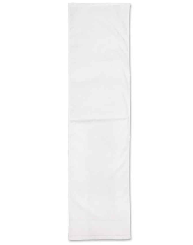 A white terry velour fitness towel measuring 110x30 cm, suitable for gym use. The towel features a logo.