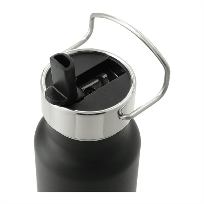 A drink bottle in matte black with a silver lid and straw, featuring a carrying handle and a logo.