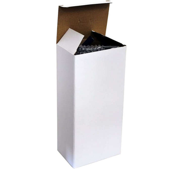 A drink bottle with a silicone cover, 600ml capacity, packaged in a plain white box.