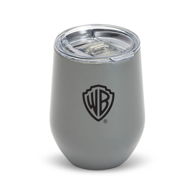 A drink mug in grey with a clear lid, featuring a logo on the side. Ideal for beverages.