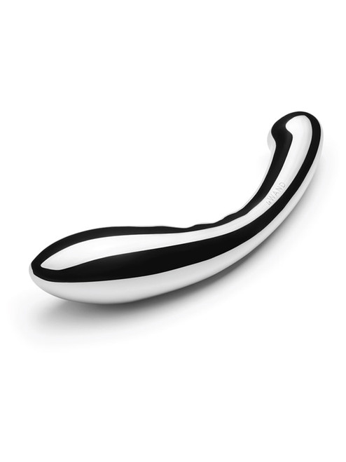 Le Wand Arch stainless steel dildo, angled view of the curved double-ended wand