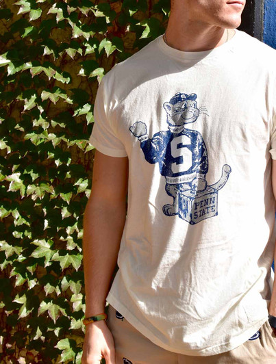 Penn State Hitchhiker Nittany Lion Vintage Logo Shirt