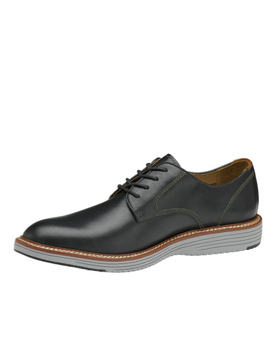 Upton Black Full Grain Plain Toe Shoe by Johnston & Murphy in black leather.