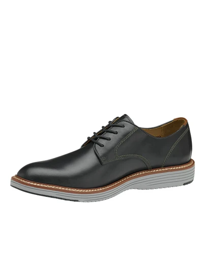 Upton Black Full Grain Plain Toe Shoe by Johnston & Murphy in black leather.