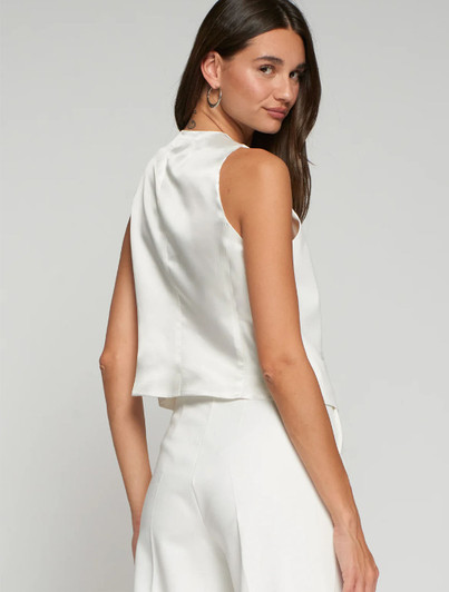 Floral Embroidered Vest | Vilagallo