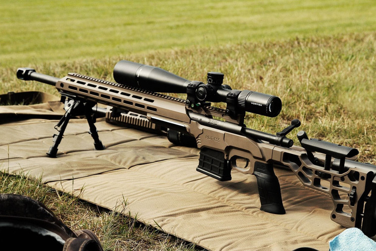 MDT ESS Chassis System Kit - Includes Main Base, 15" No Rail Forend and Fixed Buttstock - Tikka T3/T3x LA - Right Hand - Cerakote Black