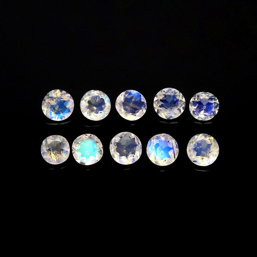 Rainbow Moonstone Round Faceted 4 mm 10 Piece 2.12 Carats GSCRMO223