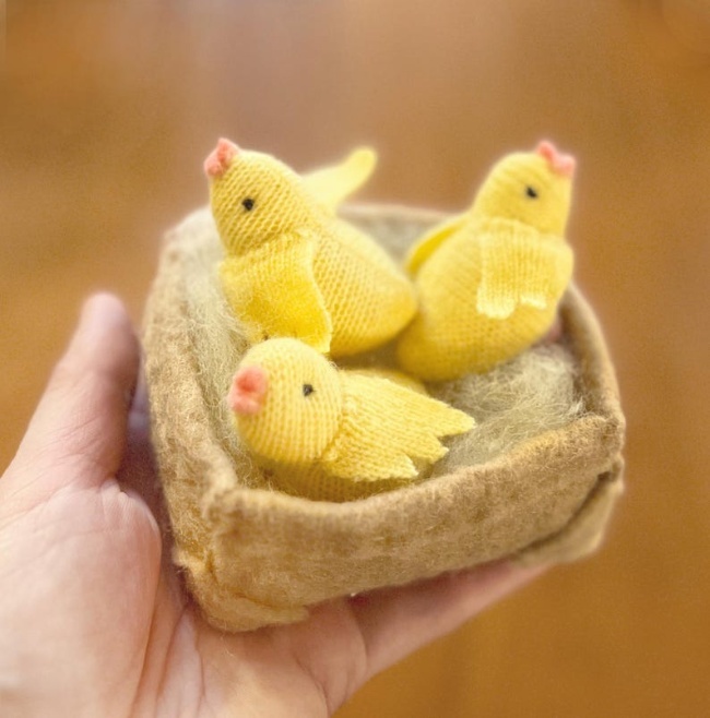 Easter Wee Chicks Sewing Kit