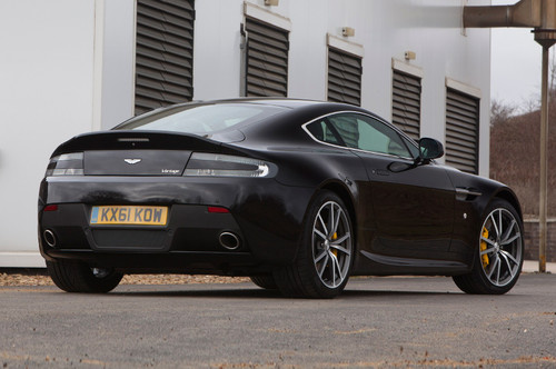 Aston Martin vantage V8 24 Poster Canvas Movie Film Print A0 A1 A2 A3 A4 A5 A6 A