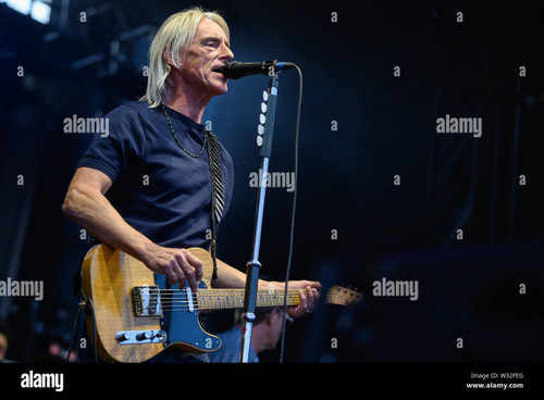 edinburgh-scotland-uk-11th-july-2019-paul-weller-in-concert-at-edinburgh-castle-