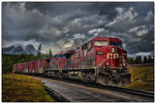 Train 6 Poster Canvas Movie Film Print A0 A1 A2 A3 A4 A5 A6 Art Wall Decoration