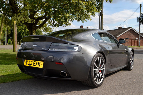 Aston Martin vantage V8 13 Poster Canvas Movie Film Print A0 A1 A2 A3 A4 A5 A6 A