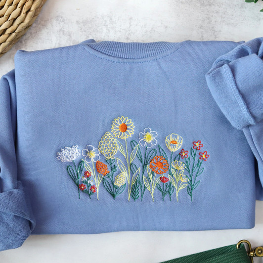 Wildflowers Embroidered Sweatshirt, Vintage Sweatshirt Wildflowers Embroidered Sweatshirt, Vintage Sweatshirt