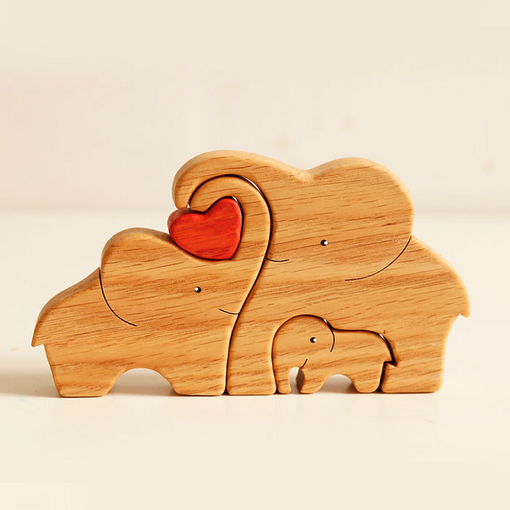Wooden Elephants Family Personalized Engraving Figure