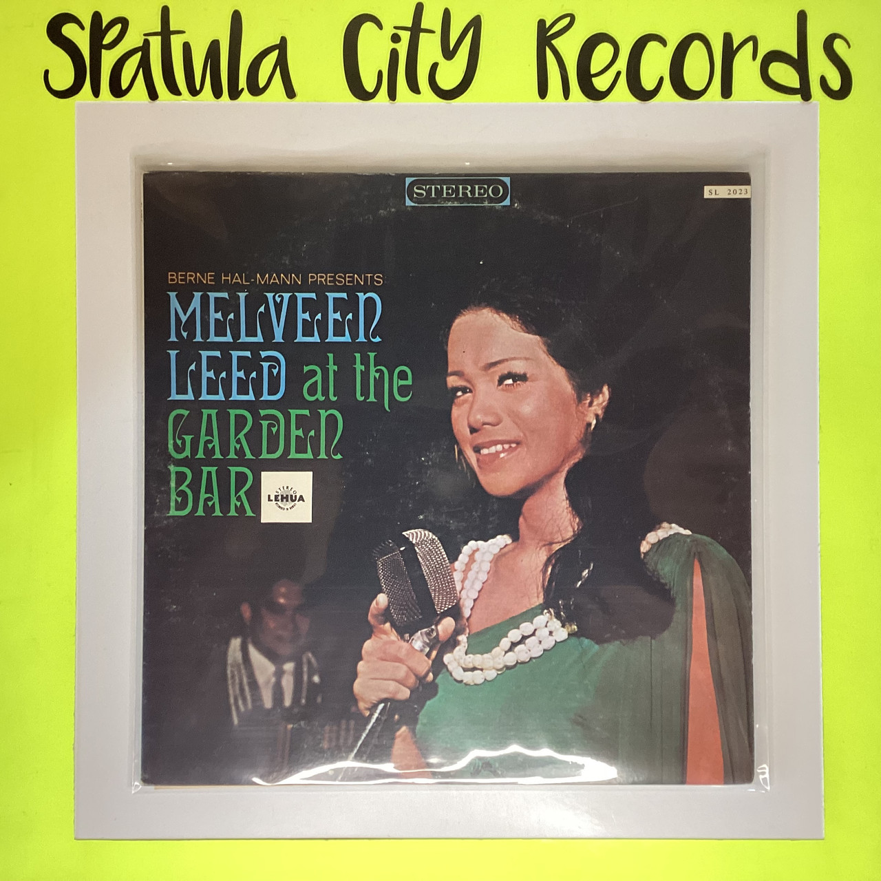 Melveen Leed - Melveen Leed At The Garden Bar - vinyl record LP