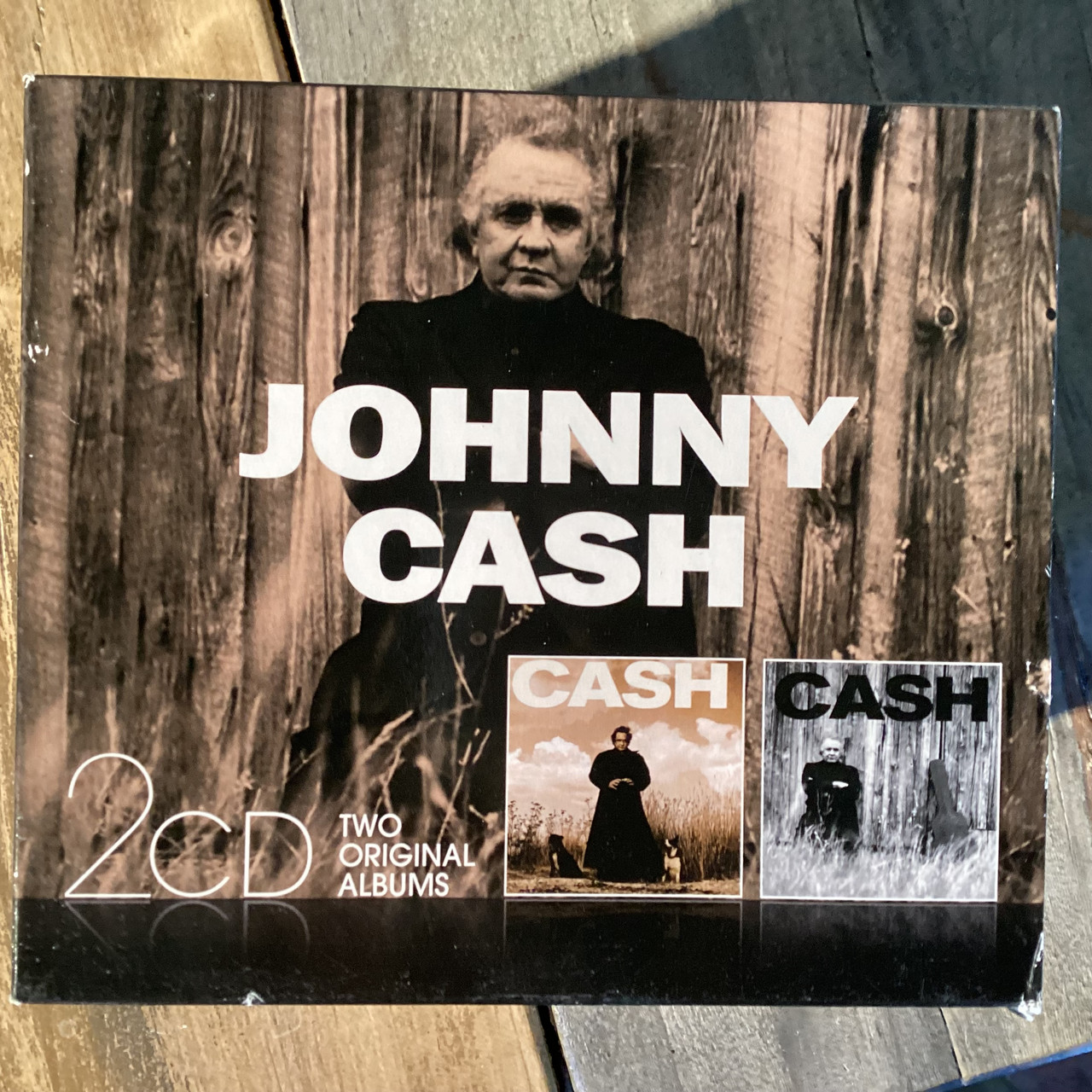 CD COMPACT DISC - Johnny Cash - American Recordings Unchained - Double Compact Disc