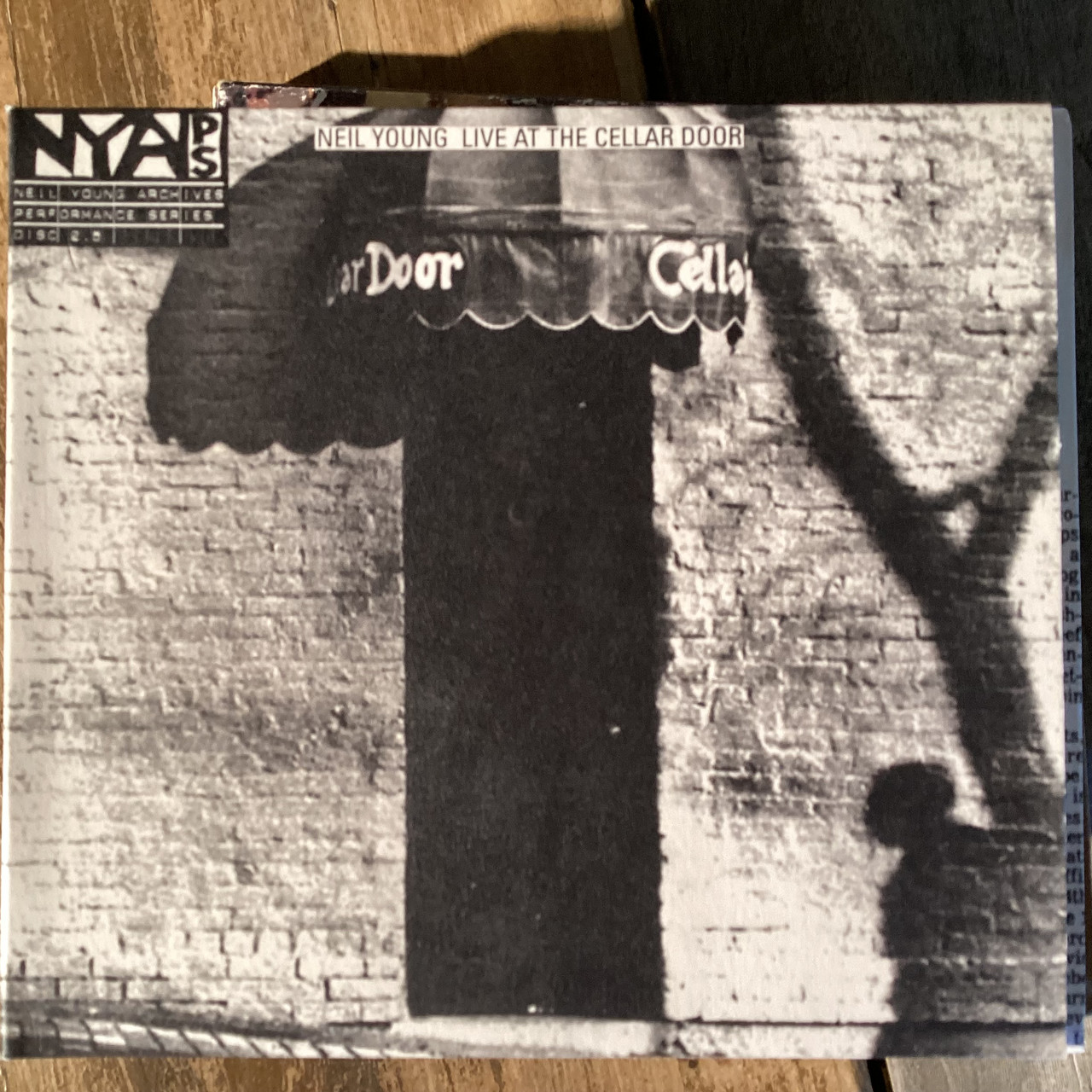CD COMPACT DISC - Neil Young - live at The Cellar Door   - COMPACT DISC