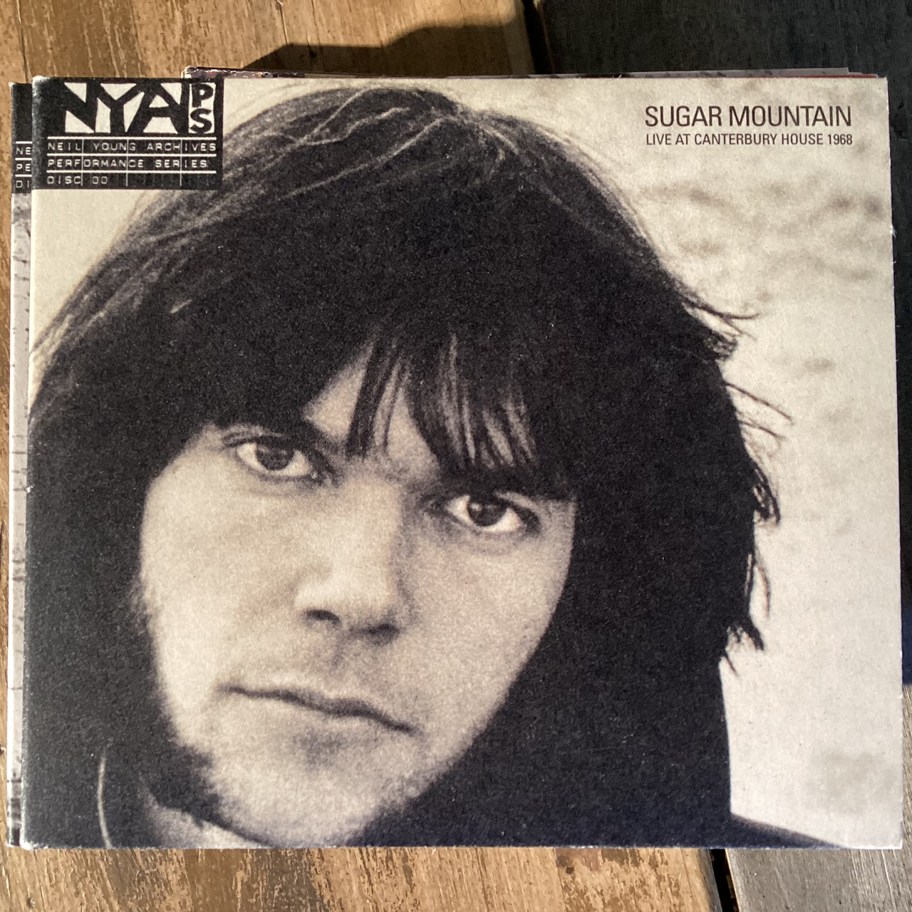 CD COMPACT DISC - Neil Young - live at Canterbury House - 1968 - Sugar Mountain  - COMPACT DISC and DVD