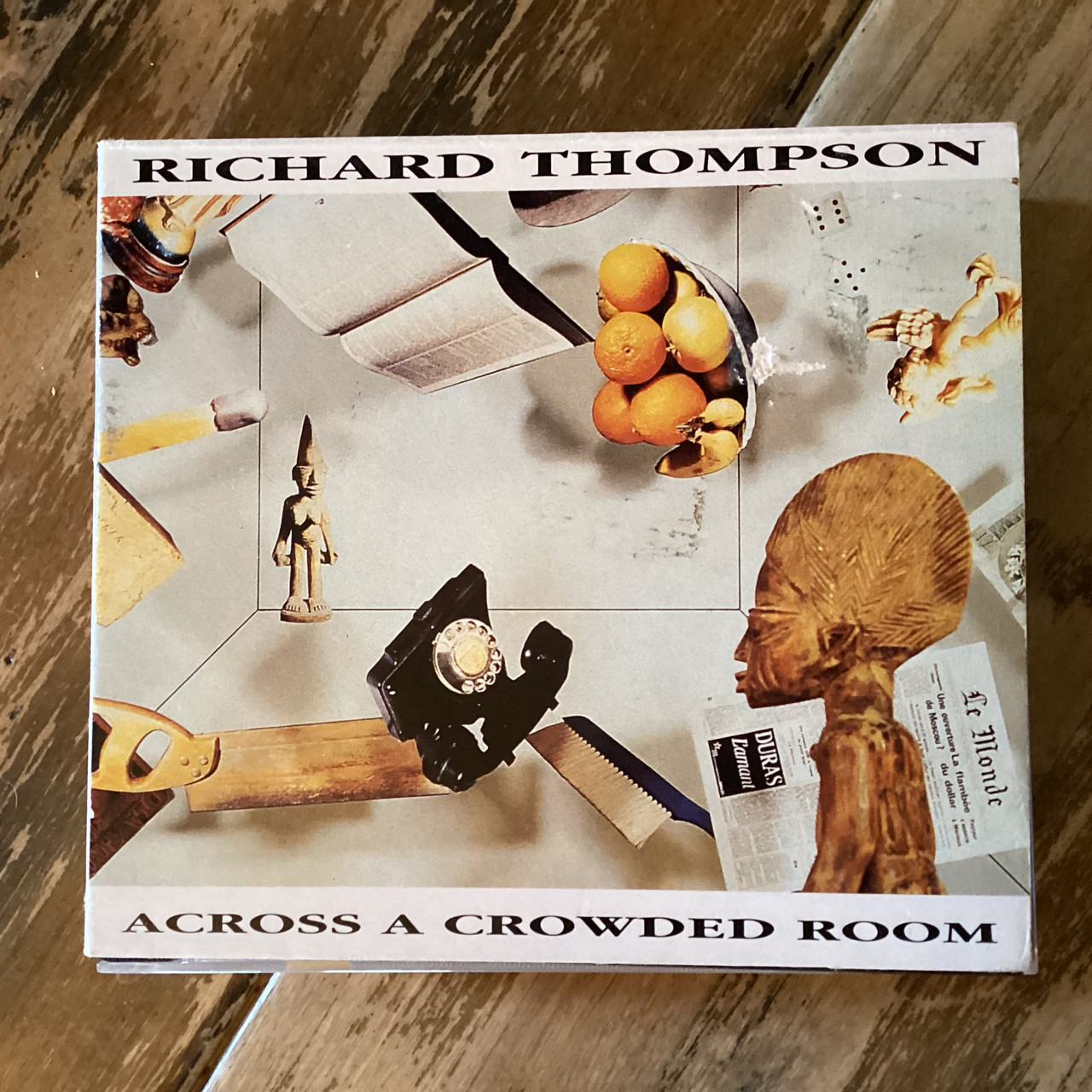 CD COMPACT DISC - Richard Thompson - Across A Crowded Room - ITALY IMPORT - COMPACT DISC CD COMPACT DISC - Richard Thompson - Across A Crowded Room - ITALY IMPORT - COMPACT DISC